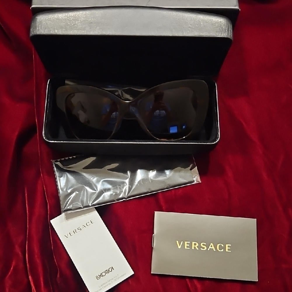 Versace Euc Tortoise Brown Oversized Sunglasses W… - image 8